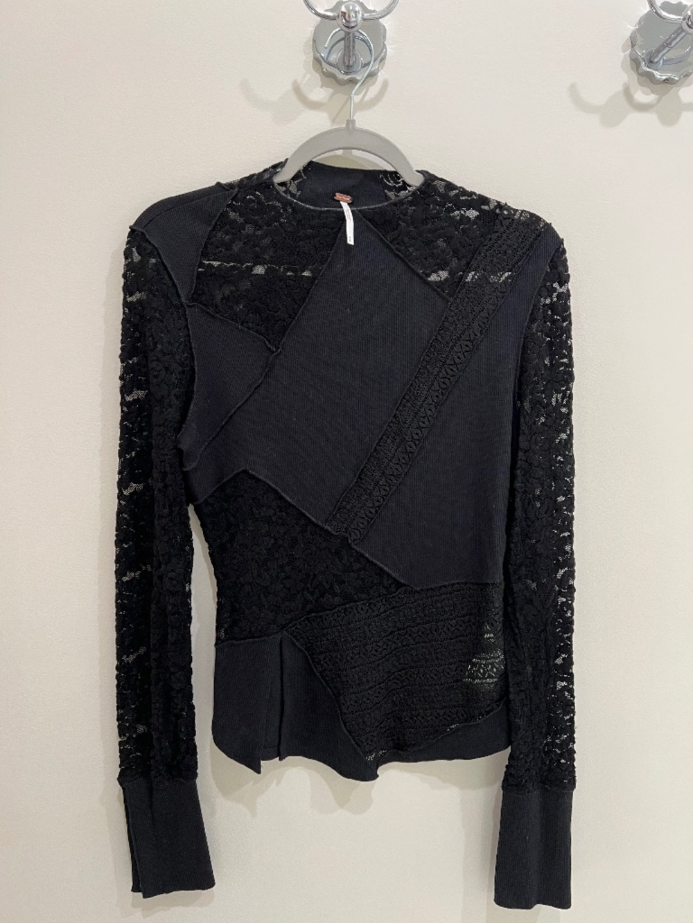 NWOT - Free People No Excuses Lace Sleeve Top - Black - M